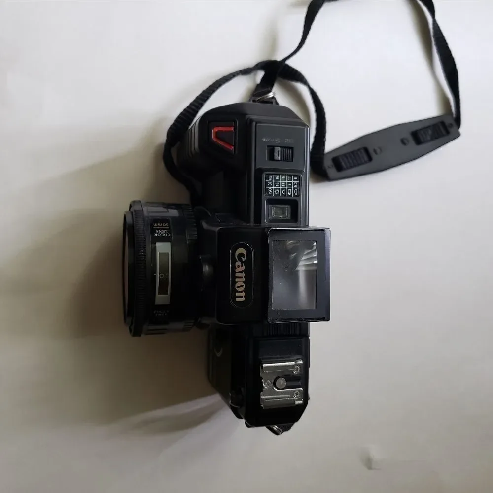 Vintage Cannon DL 1000 Film Camera